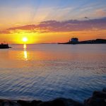 Sonnenuntergang am Mittsommer in Schweden