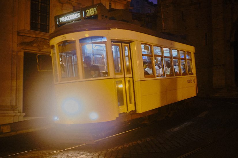 Fotoreise Lissabon Tram28 am frühen Morgen