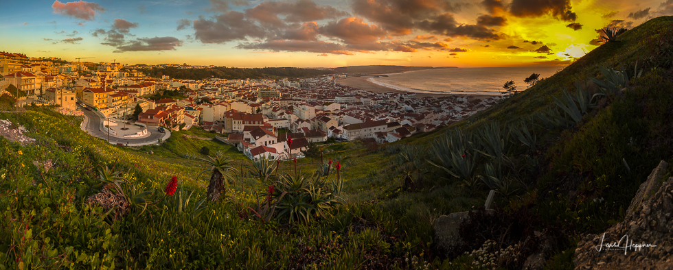 Panoramafoto über den Dächern von Nazaré